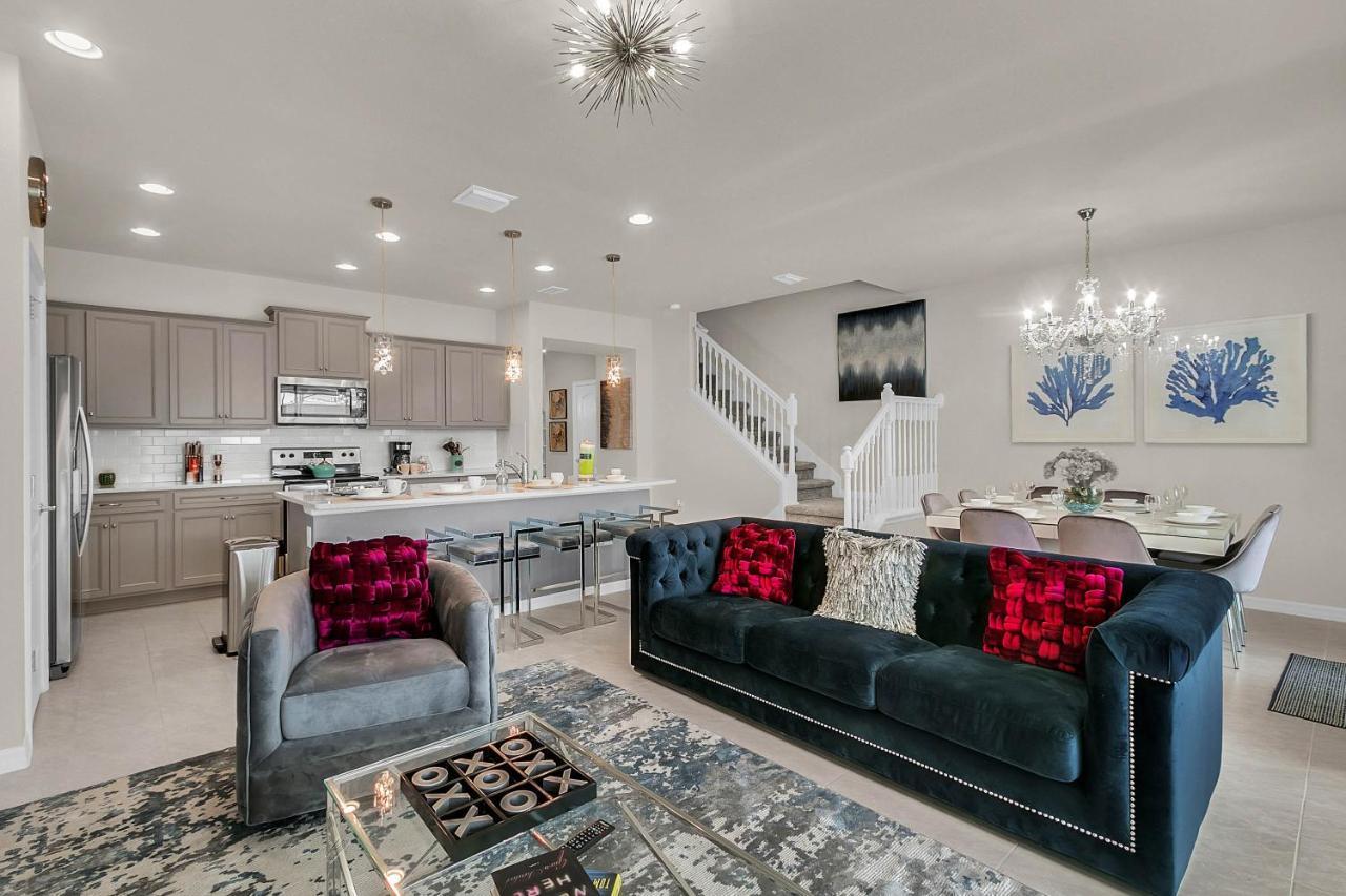5 Bedrooms - 4,5 Bathrooms - Windsor at Westside 8928 SA Orlando Eksteriør billede