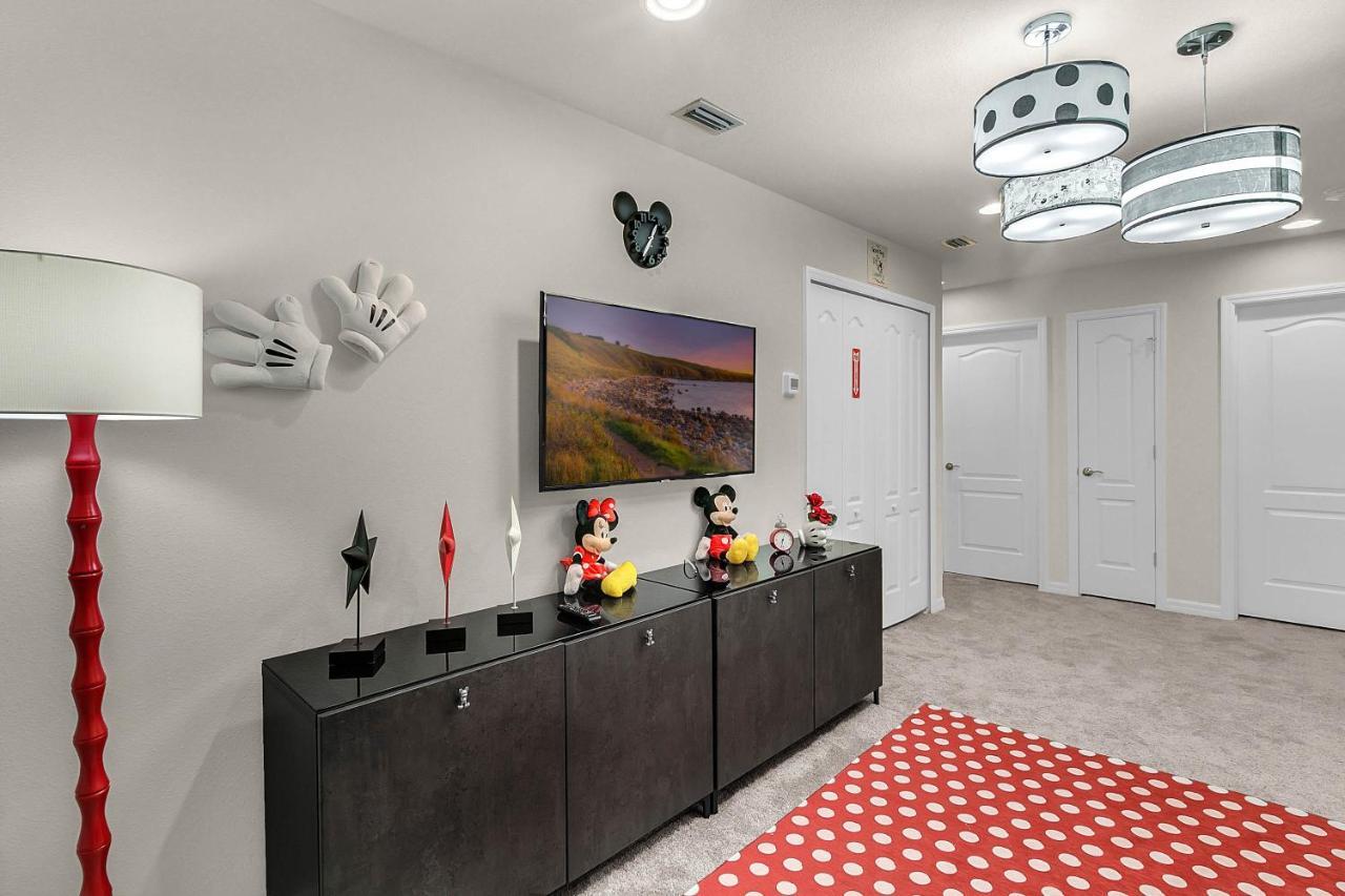 5 Bedrooms - 4,5 Bathrooms - Windsor at Westside 8928 SA Orlando Eksteriør billede