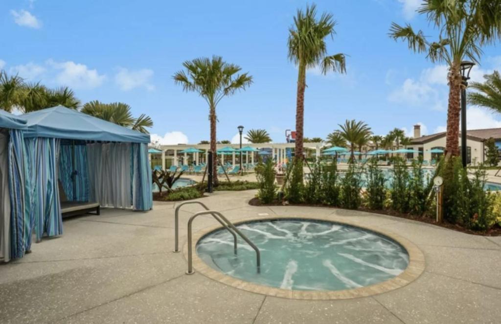 5 Bedrooms - 4,5 Bathrooms - Windsor at Westside 8928 SA Orlando Eksteriør billede