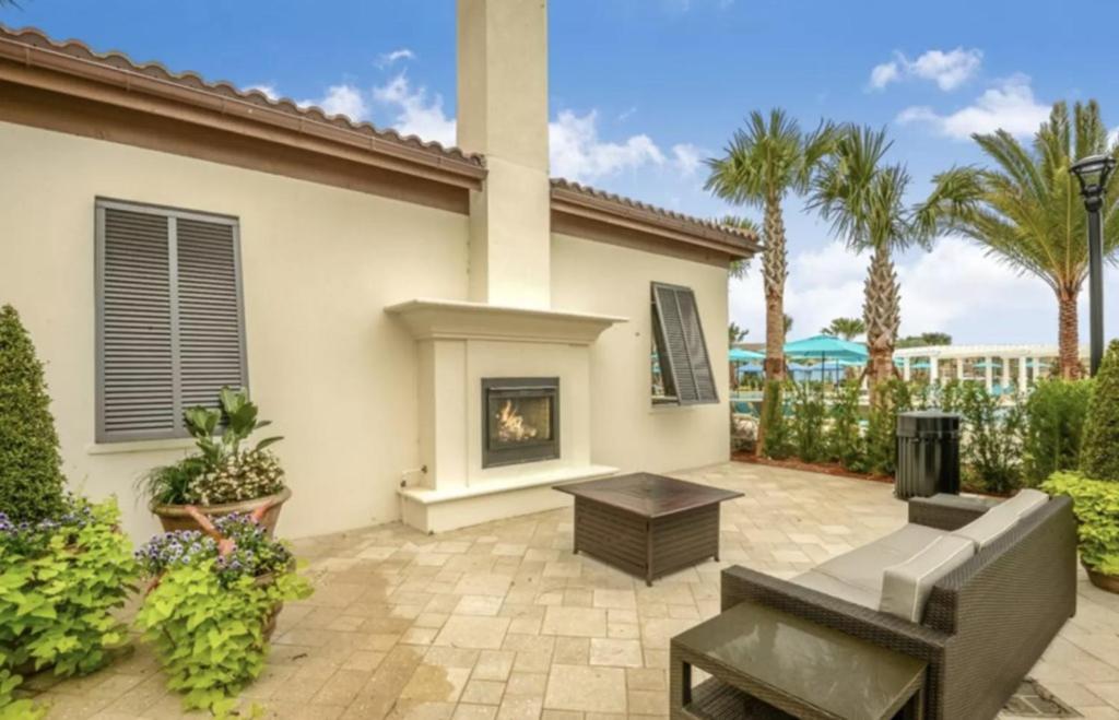 5 Bedrooms - 4,5 Bathrooms - Windsor at Westside 8928 SA Orlando Eksteriør billede